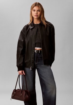 Calvin Klein, EMBLEM TRIO - Τσάντα χειρός - dark brown