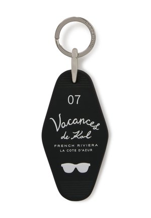 VACANCES - Kulcskarika - deep forest