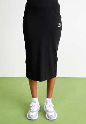 Pencil skirt - black