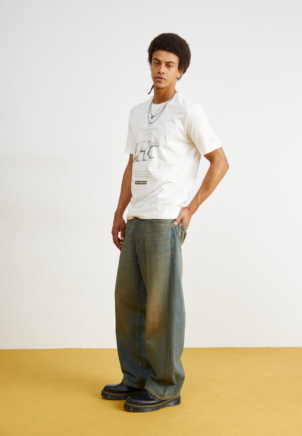 CREWNECK WITH GRAPHICS - Print T-shirt2