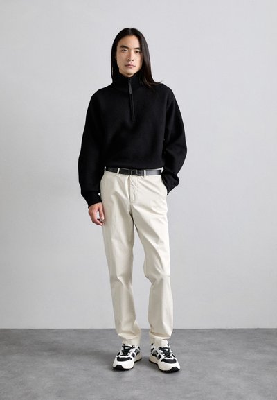 J.LINDEBERG LOIS CLOUD PANTS - Auduma bikses - moonbeam