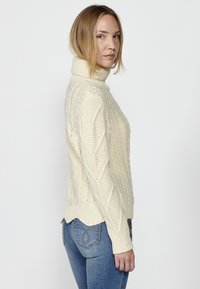 Koroshi TURTLENECK  - Pulover - crudo offwhite