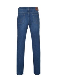 Jeans in denim blu scuro con design a gamba dritta, due tasche posteriori con cuciture decorative e una patch in pelle marrone sulla vita.