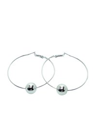 Pendientes de aro de plata con una bola redonda y lisa en la parte inferior. Los aros son finos y circulares con un acabado brillante.