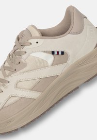 Fila NEON - Sneakers - marshmallow turtledove