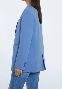 Stradivarius Krátký kabát - blue