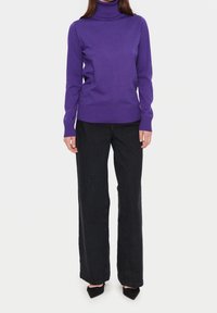 Saint Tropez Stickad tröja - purple