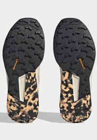 adidas Terrex Löparskor terräng - beige