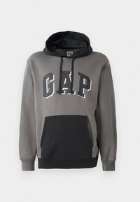 Selezionato, shark fin