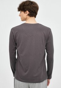 INSIDE Pijama - gris