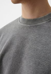 Bershka Mikina - black