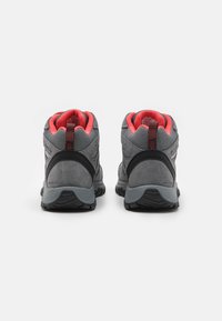 Columbia REDMOND III MID WATERPROOF - Pohodniški čevlji - steam/red coral