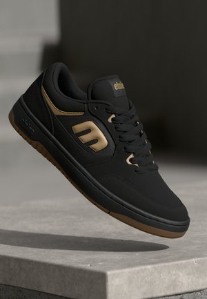 LOOT UNISEX - Skate shoes - black