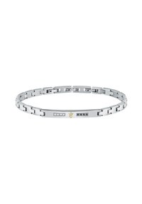 Bracciale in argento con anelli intrecciati, caratterizzato da tre accenti rettangolari: un logo dorato e due con pietre chiare e nere. Texture liscia.
