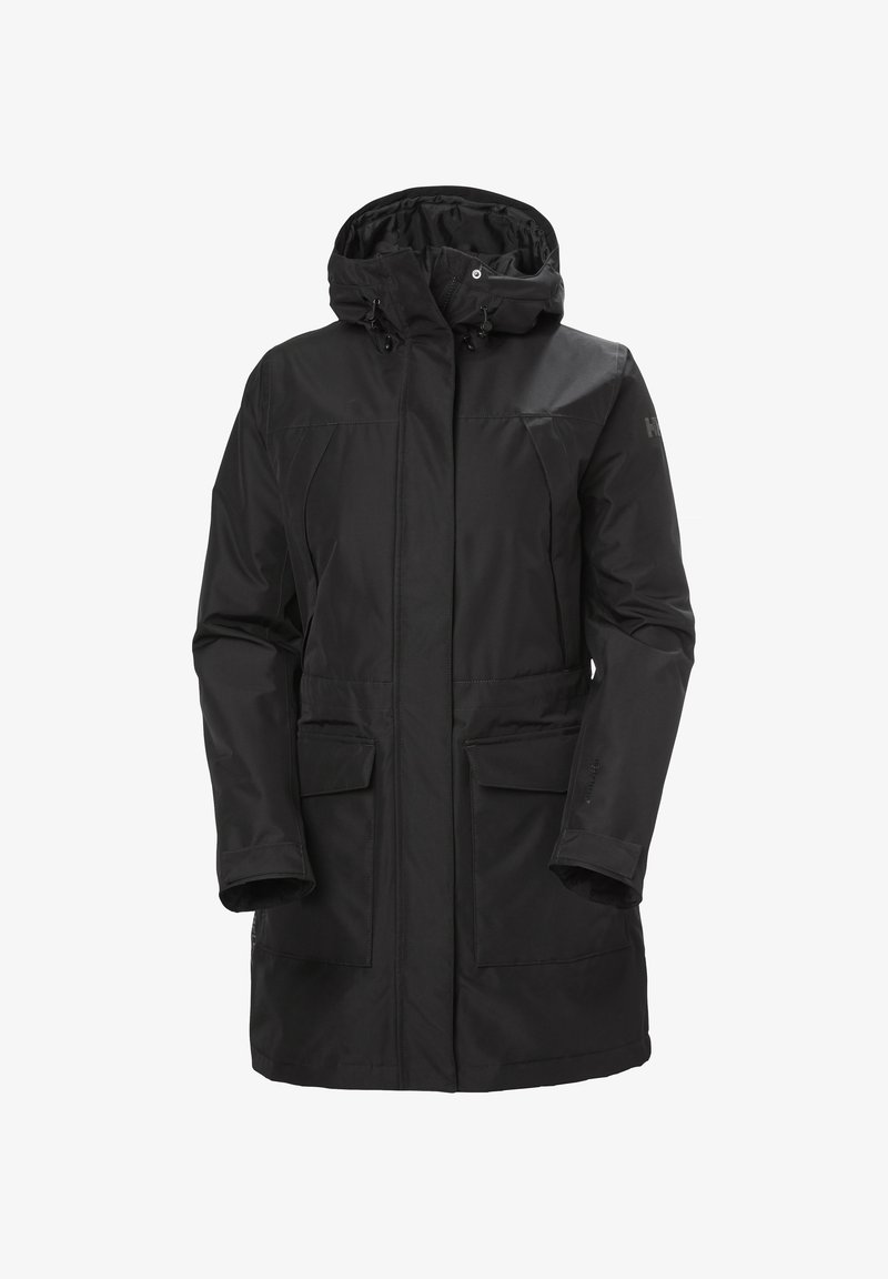 Černá nepromokavá parka s kapucí, předním zipem, dvěma velkými předními kapsami a nastavovacími manžetami. Hladký materiál s matným povrchem.