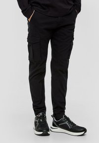 QS SLIM FIT STYLE - Cargohose - schwarz