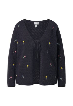 Marineblå strikket cardigan med lange ærmer, V-hals, bindelukning foran og små broderede blomster i gult, pink og blåt spredt ud over stoffet.