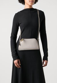 Furla GOCCIA CROSSBODY - Skulderveske - vaniglia