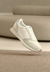 Επιλέχθηκε, white