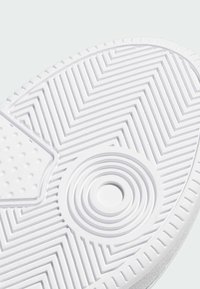 adidas Sportswear - Obuwie do koszykówki