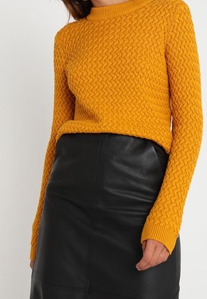 Stickad tröja - mustard yellow