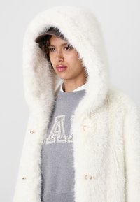 GAP GAP X CULT GAIA FAUX FUR COAT - Klasikinis paltas - antique white