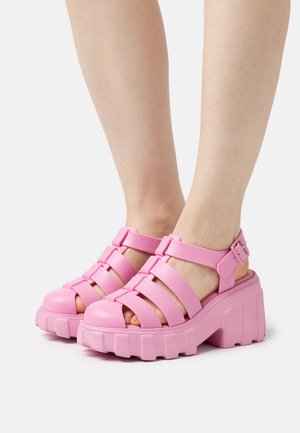 MEGAN - Plateausandalette - pink