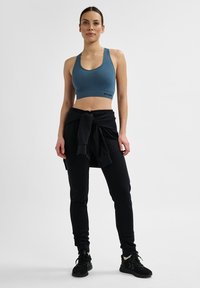 Hummel SEAMLESS - Sport-BH mit mittlerer Stützkraft - stargazer