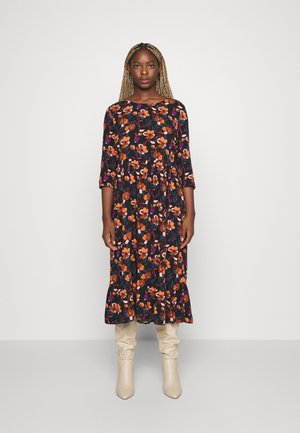 CARNOVA LOLLI 3/4 LIFE CALF DRESS - Vapaa-ajan mekko - black