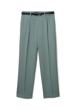 Pantaloni verde chiaro con taglio dritto, dotati di cintura nera, due pieghe frontali e una texture liscia e omogenea.
