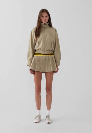 GAP, MALBON PLEATED TWILL MINI SKORT - Klostuotas sijonas - khaki