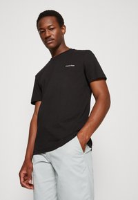 Calvin Klein MICRO LOGO 2 PACK  - Basic póló - black/stony beige