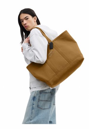 COACH, UTILITY TOTE - Geantă de pânză - trench