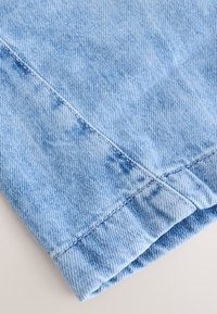 Next REGULAR FIT WIDE  - Platėjantys džinsai - mid blue denim