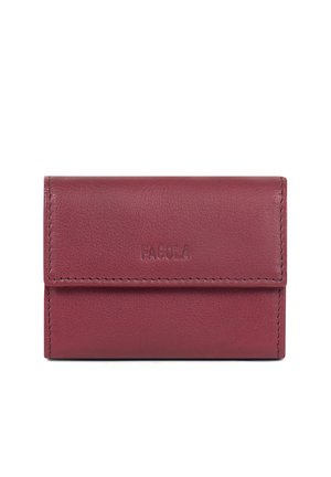 Portefeuille compact en cuir bordeaux avec bords cousus et logo embossé « FACOLA » sur le rabat avant, fermé et posé sur fond blanc.