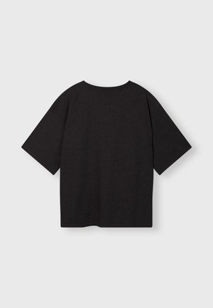 Zwarte, kortellendige t-shirt met een rechte snit en een ronde hals. Gemaakt van een zachte stof, heeft het een eenvoudig, minimalistisch ontwerp.