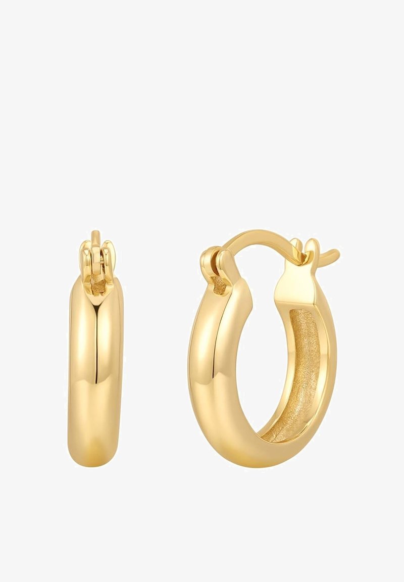 Guldhoop örhängen med en slät, polerad yta och ett markerat gångjärnsfäste. Rund form och sömlös design.