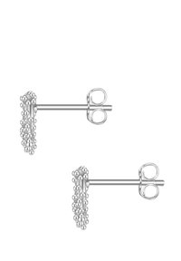 Sudraba auskari ar teksturētu virsmu, kas rotāta ar mazām lodveida pērlītēm. Vienkārša post un tauriņveida aizdare drošai nēsāšanai.