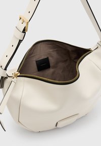 AllSaints MADEA SHOULDER BAG - Taška cez plece - desert white