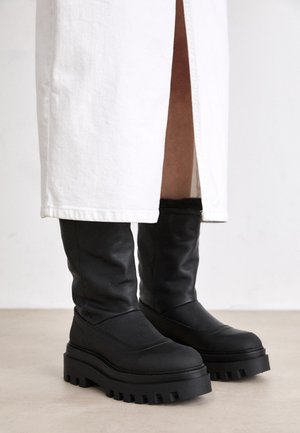 Calvin Klein Jeans FLATFORM CHELSEA BOOT PADDED - Plateaustiefel - triple black