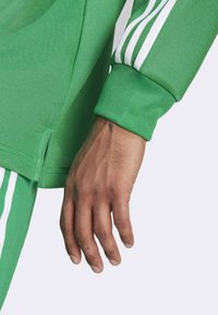 adidas Originals ADICOLOR CLASSICS+ - Polo - silver met./green