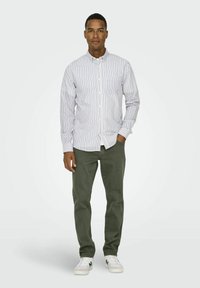 Only & Sons Vaqueros rectos - four leaf clover