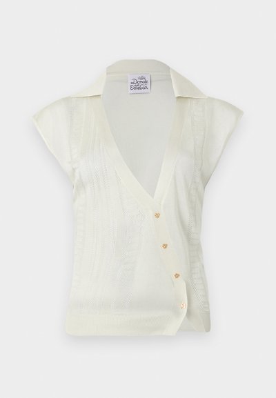 Κρεμ πλεκτό τοπ χωρίς μανίκια με V-λαιμόκοψη, μικρό γιακά, υφασμένο με κάθετες ρίγες και τέσσερα μικρά χρυσά λουλουδάτα κουμπιά στο μπροστινό μέρος.