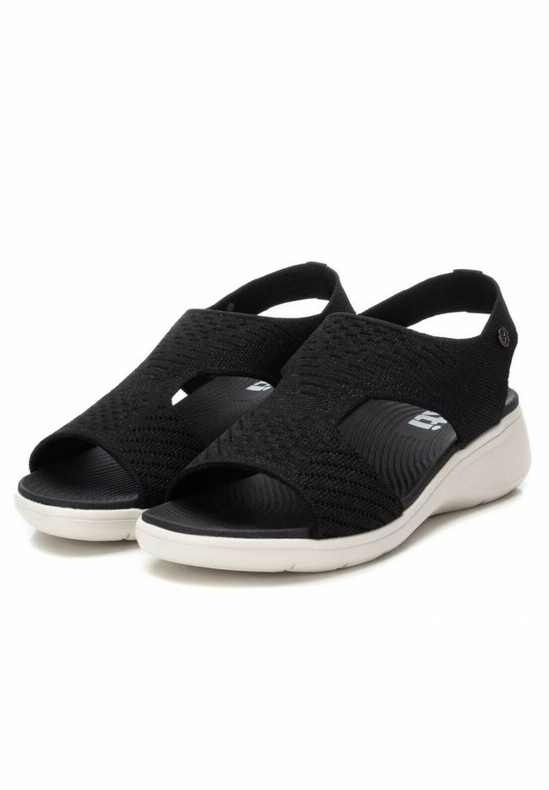 XTI Sandalen zwart