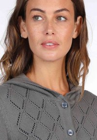 Sorgenfri Sylt Strickjacke - phantom