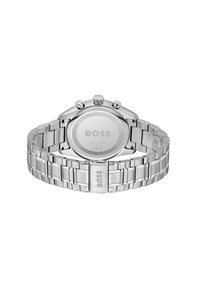 Silberner Edelstahlarmbanduhr mit polierter Oberfläche, rundem Gehäuse, drei Zusatzanzeigen und einem Verschluss mit dem Markennamen "BOSS".