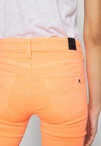 Replay Vaqueros pitillo - coloured denim