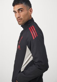 adidas Performance LIVERPOOL FC 25/26 COMPETITION PRESENTATION JACKET - Klub merchandise - black