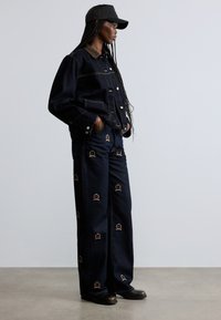 Tommy Jeans CHORE JACKET - Giacca di jeans - denim dark