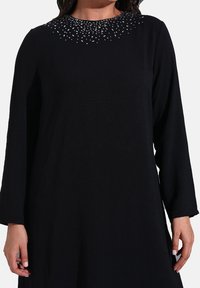 Modanisa PLUS SIZE - ALIA - Maxiklänning - black